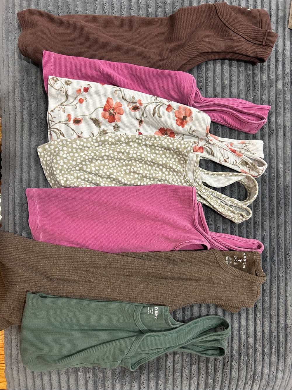 Old Navy Women's Tank Top Bundle - Pink, Brown, Green, Floral